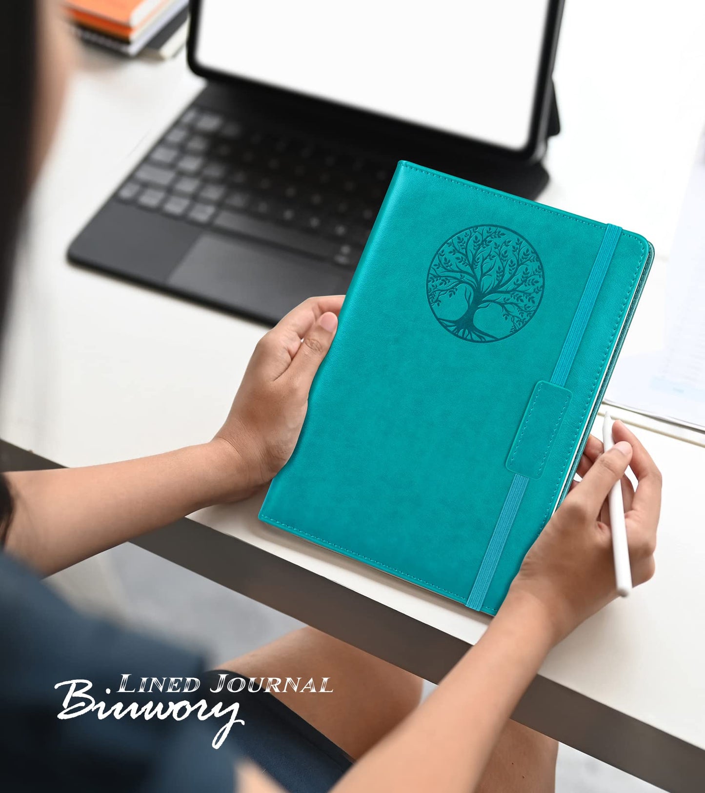 Biuwory Cuaderno forrado para mujeres y hombres, 256 páginas A5, diarios de cuero de tapa dura para escritura, viajes, negocios, trabajo y escuela, cuadernos universitarios con rayas para tomar notas, bloc de notas de diario de 5,7" × 8,3" (azul)