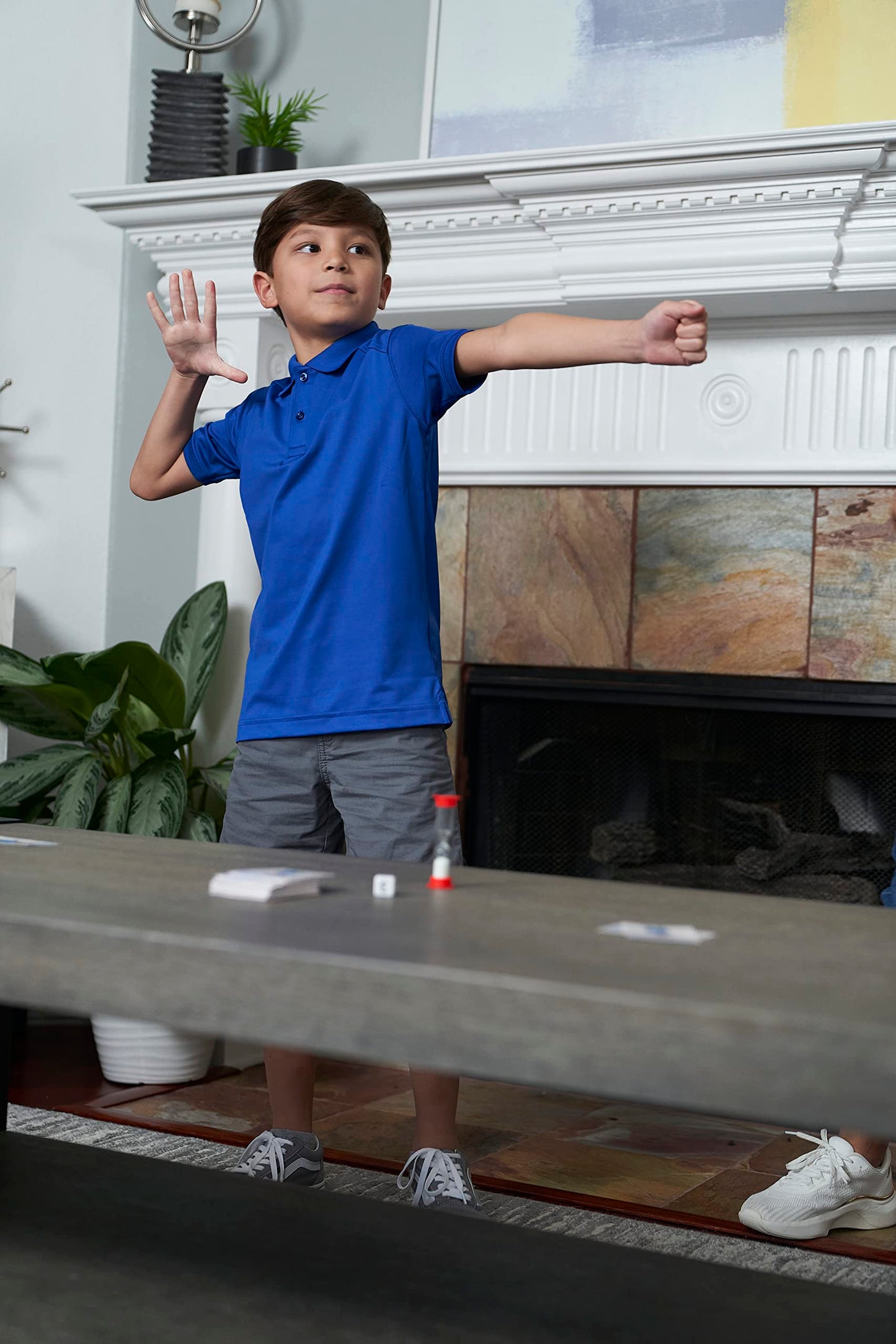 Pressman Charades para niños: el juego familiar 'No se requiere lectura', 5"