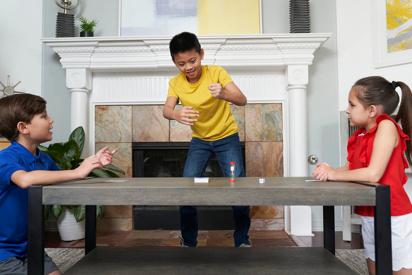 Pressman Charades para niños: el juego familiar 'No se requiere lectura', 5"