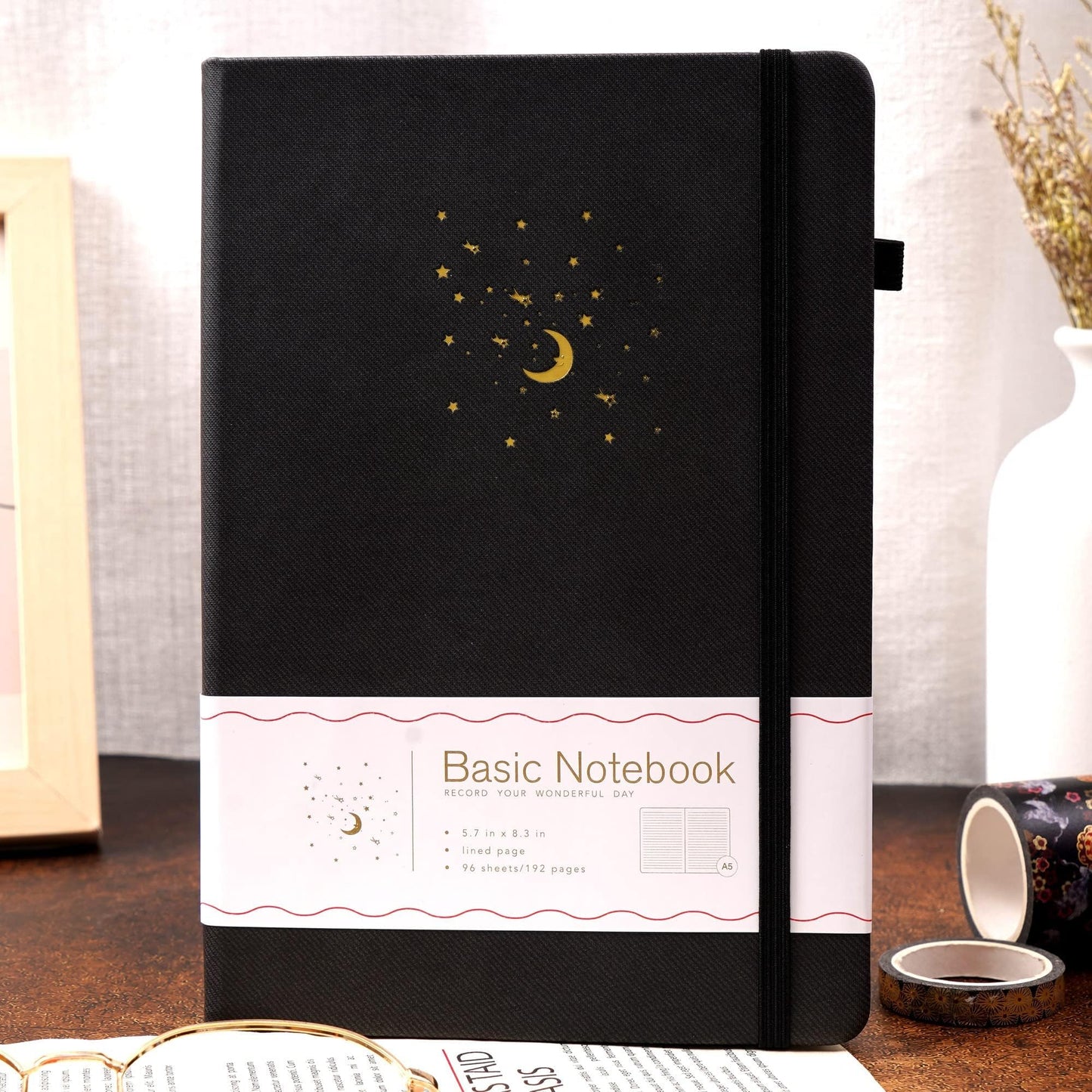 CAGIE Cuaderno forrado para el trabajo, 196 páginas, 5.7" x 8.3", cuadernos de tapa dura para escribir mujeres y hombres, diario para tomar notas con lazo para bolígrafo (rayas negras), regalos