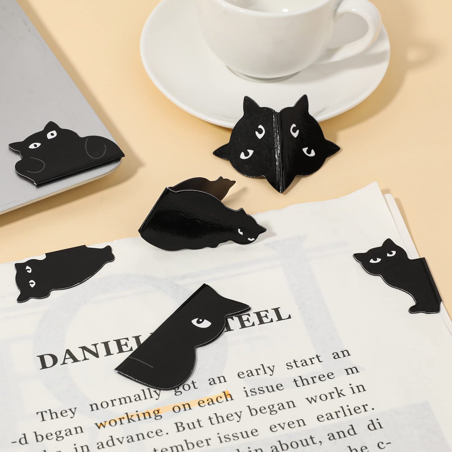 Black Cat Bookmarks for Women,6 Pcs Magnetic Bookmarks Cute Cat Book Mark Clips Set Book Markers for Cat Lover Gifts Magnetic Book Page Clips Kawaii Bookmark for Women Teachers Students Book Lovers